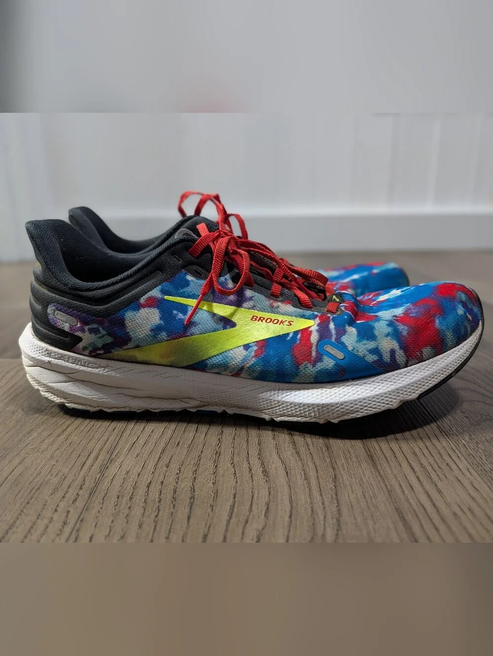 Men's Brooks Launch 9 Running Shoes